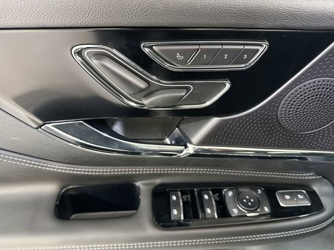 New 2026 Lincoln Corsair Premiere image 11