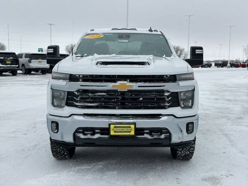 Used 2024 Chevrolet Silverado 3500 LT w/ Convenience Package image 2