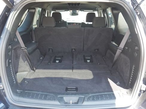 Used 2025 Dodge Durango GT AWD/4WD image 11