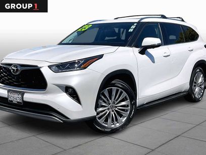 Used 2023 Toyota Highlander Platinum