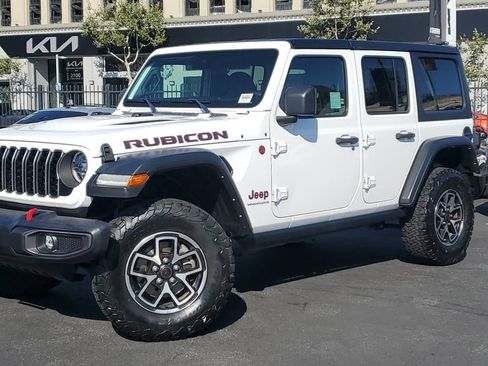 Used 2024 Jeep Wrangler Unlimited Rubicon AWD/4WD image 2