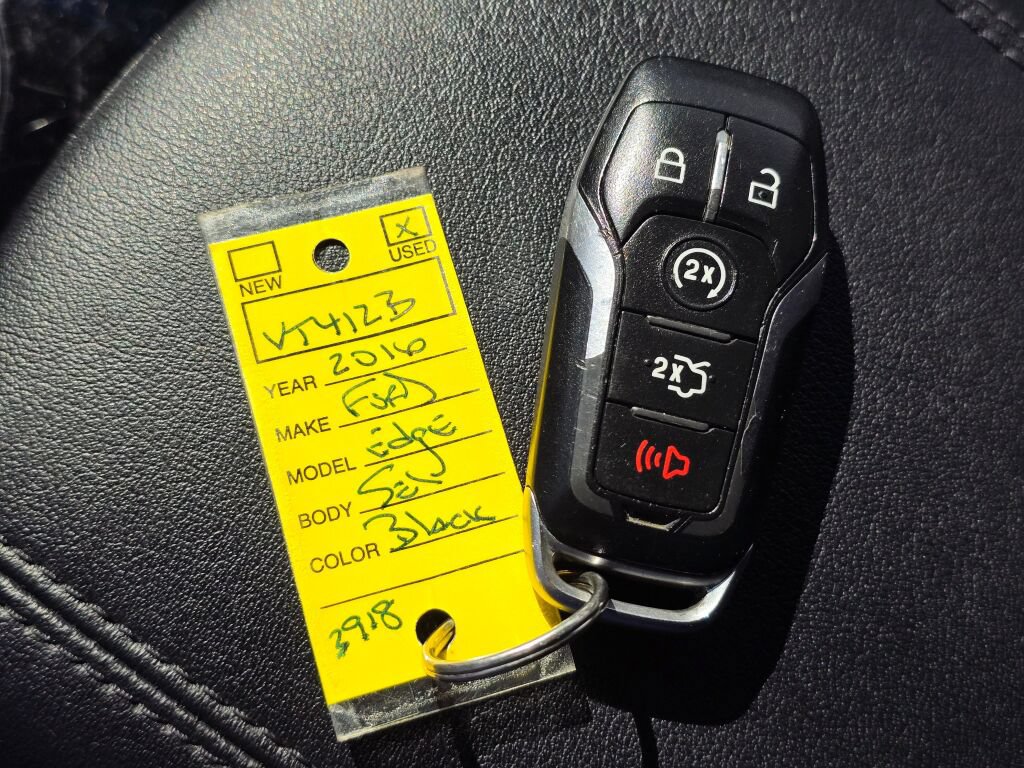 Used 2016 Ford Edge SEL w/ Equipment Group 201A AWD/4WD image 31