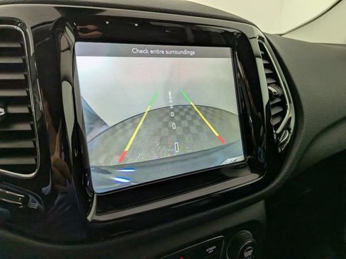 Used 2019 Jeep Compass Limited w/ Safety & Security Group AWD/4WD image 6