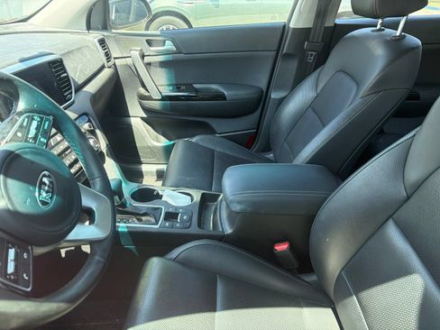 Used 2020 Kia Sportage EX w/ EX Technology Package FWD image 6