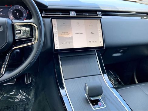 Used 2026 Land Rover Range Rover Velar Dynamic SE AWD/4WD image 7