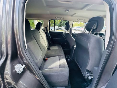 Used 2015 Jeep Patriot Sport w/ Power Value Group image 19