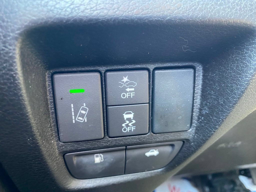 Used 2020 Acura TLX w/ Technology Package FWD image 25