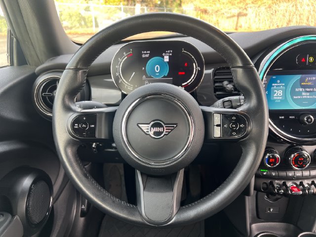 Used 2022 MINI Cooper 2-Door Hardtop FWD image 18