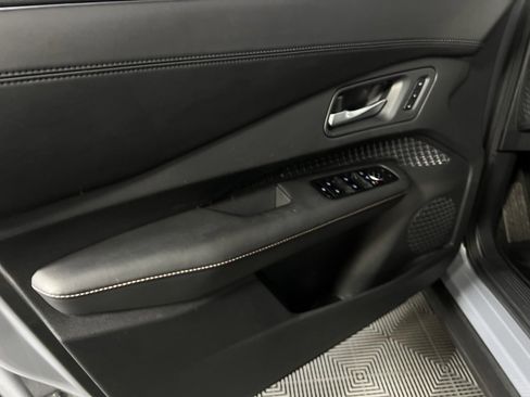 Used 2024 Nissan Ariya FWD image 26