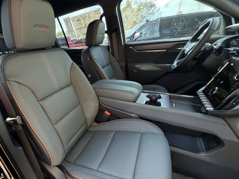 New 2026 GMC Acadia AT4 w/ Luxury Package image 20