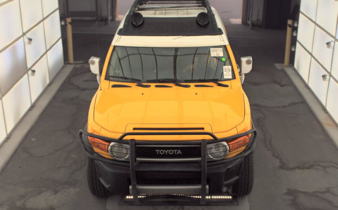 Used 2008 Toyota FJ Cruiser 4WD image 2
