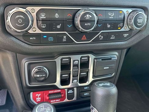 Used 2025 Jeep Wrangler Unlimited Sport S 4xe AWD/4WD image 25