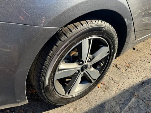 Certified 2018 Kia Forte S w/ S Technology Package image 6