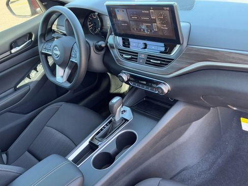 New 2025 Nissan Altima 2.5 SV w/ SV Special Edition Package image 11