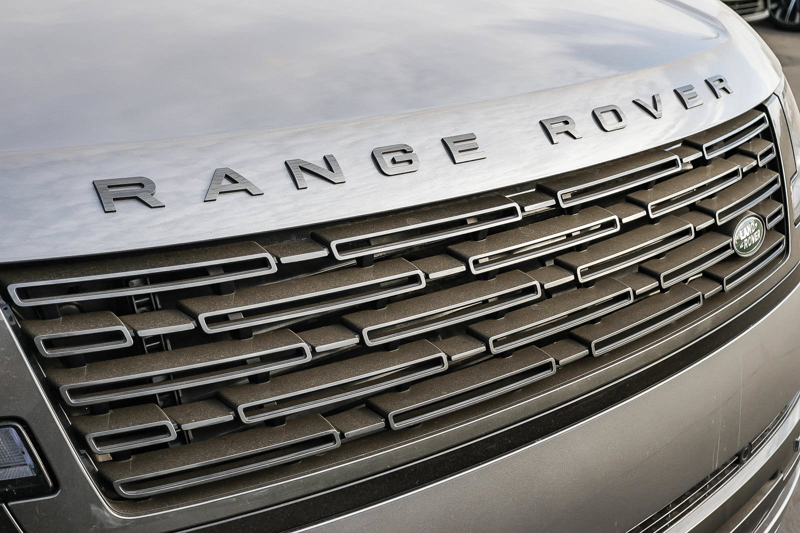 New 2026 Land Rover Range Rover Long Wheelbase SE AWD/4WD image 15
