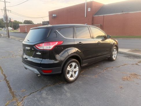 Used 2015 Ford Escape SE FWD image 17