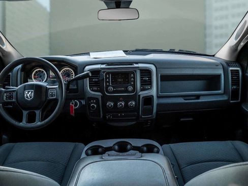 Used 2018 RAM 3500 Tradesman w/ Chrome Appearance Group image 19