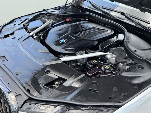 Used 2022 BMW 740i xDrive w/ M Sport Package AWD/4WD image 85
