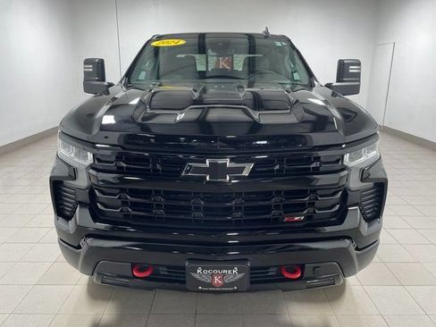 Used 2024 Chevrolet Silverado 1500 LT Trail Boss w/ Convenience Package II AWD/4WD image 2