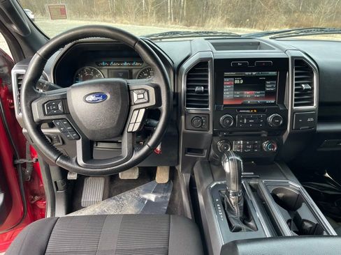 Used 2015 Ford F150 XLT w/ Equipment Group 302A Luxury image 4