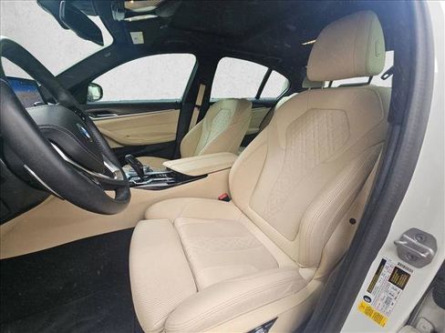 Used 2023 BMW 530i w/ Convenience Package RWD image 15