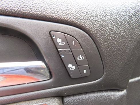 Used 2009 Chevrolet Silverado 2500 LTZ w/ Safety Package AWD/4WD image 18