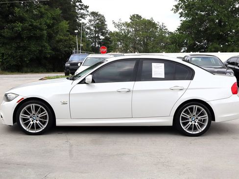 Used 2011 BMW 335i xDrive Sedan AWD/4WD image 4