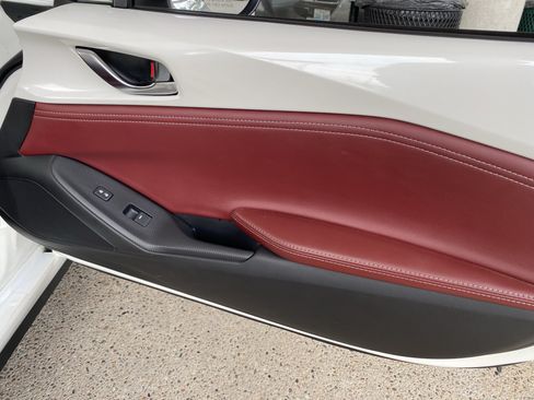 Used 2020 MAZDA MX-5 Miata RF Grand Touring RWD image 37