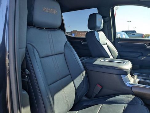 Used 2022 Chevrolet Silverado 1500 High Country w/ High Country Premium Package image 36