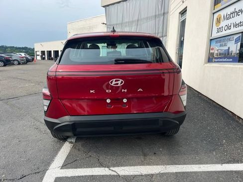 Used 2024 Hyundai Kona SE FWD image 4