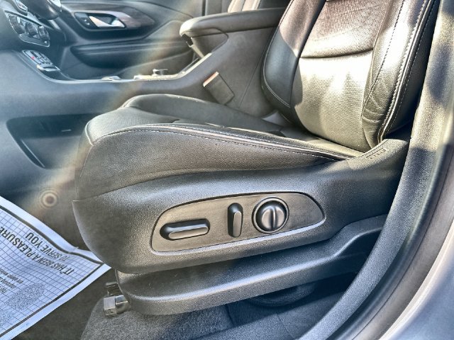 Used 2019 GMC Terrain Denali w/ Driver Alert Package II AWD/4WD image 17