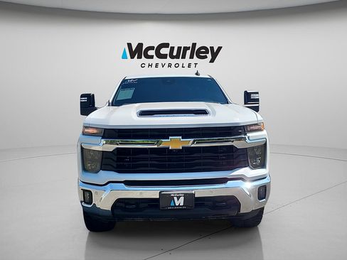 Used 2025 Chevrolet Silverado 3500 LT w/ All Star Edition AWD/4WD image 2