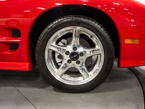 Used 1999 Pontiac Firebird Trans Am RWD image 11