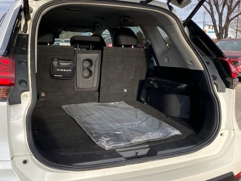 Certified 2020 Nissan Rogue SV image 24