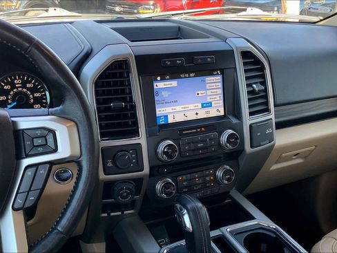 Used 2017 Ford F150 Lariat w/ Equipment Group 502A Luxury image 6