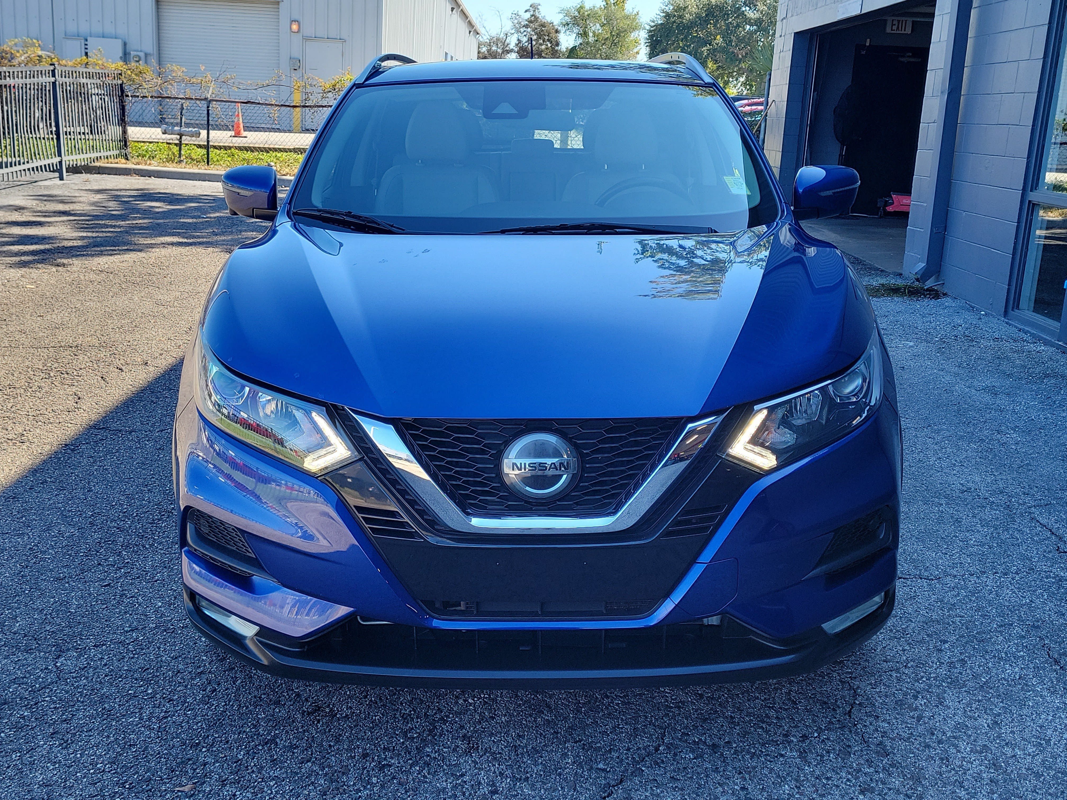 Certified 2021 Nissan Rogue Sport SV w/ Technology Package FWD image 2