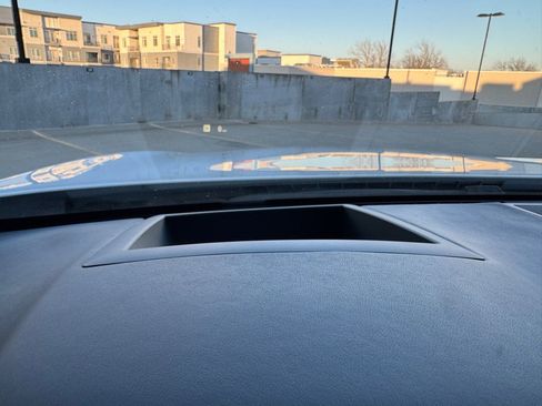 Used 2015 BMW 750Li xDrive image 14