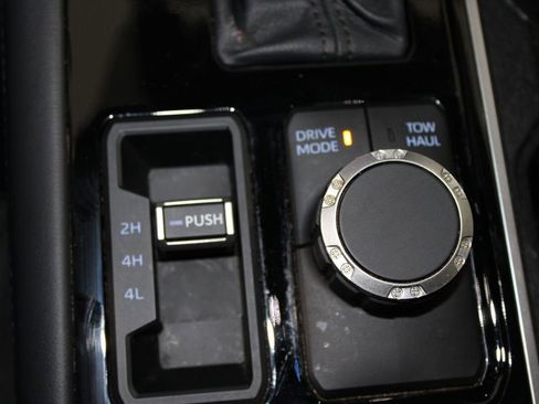 Used 2023 Toyota Tundra Platinum w/ Advanced Package image 49