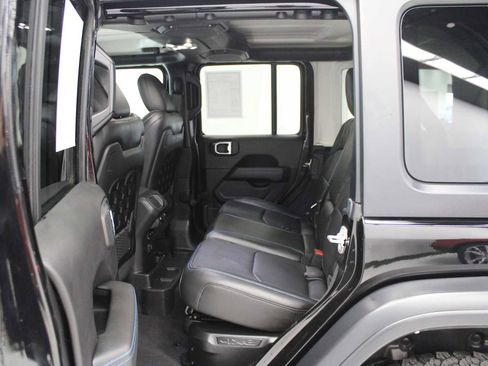 Used 2023 Jeep Wrangler Unlimited Rubicon 4xe w/ Cold Weather Group AWD/4WD image 34