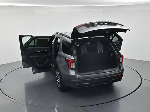 Certified 2025 Ford Explorer ST-Line AWD/4WD image 47