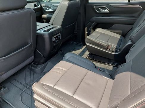 Used 2024 Chevrolet Tahoe RST w/ Luxury Package AWD/4WD image 40