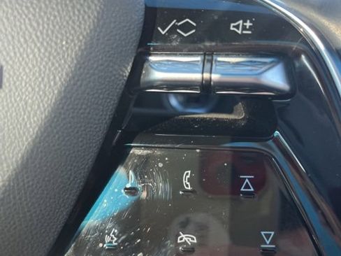 Used 2024 Cadillac Lyriq Luxury image 19