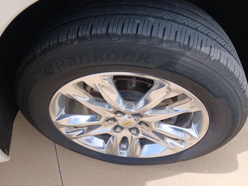Used 2020 Chevrolet Traverse High Country AWD/4WD image 11