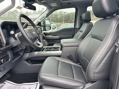 New 2026 Ford F250 Lariat w/ Black Appearance Package image 9