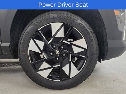 Used 2024 Hyundai Kona SEL AWD/4WD image 9