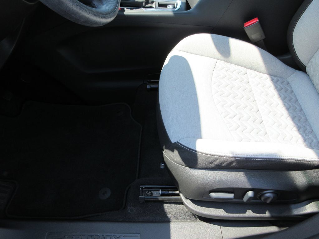 Used 2024 Chevrolet Equinox LS w/ LS Convenience Package FWD image 20