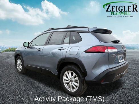Used 2024 Toyota Corolla Cross LE w/ Moonroof Package AWD/4WD image 3