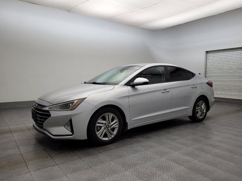 Used 2019 Hyundai Elantra SEL image 2