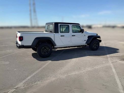 New 2026 Jeep Gladiator Sport image 13