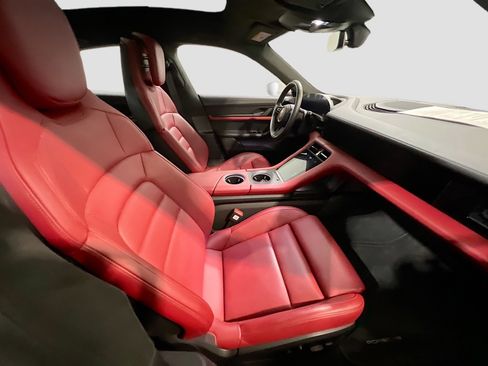 Used 2020 Porsche Taycan Turbo image 23